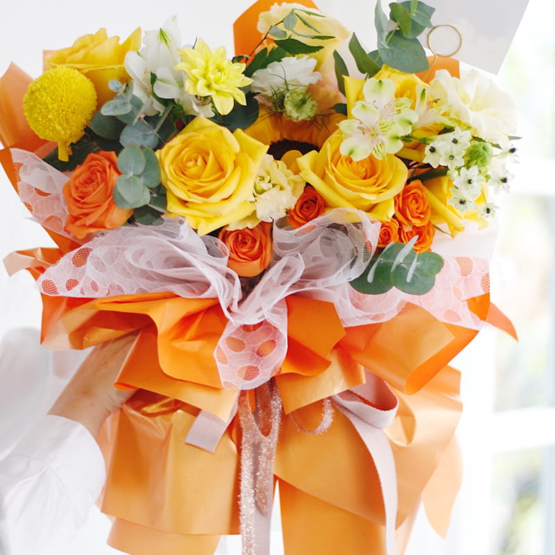 MYHC-36 Fantasy Gold Enfärgade Blommor BOPP omslagspapper