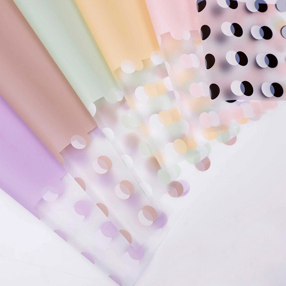 Transparent Polka Dot Flower Omslagspapper