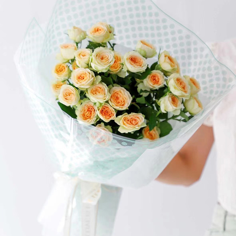 Genomskinlig plastblommafilm