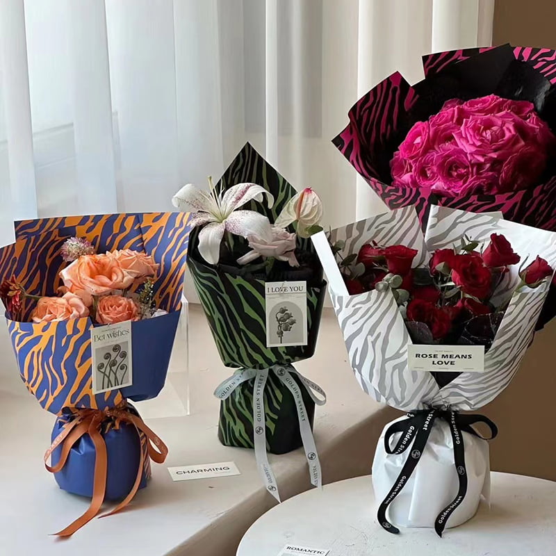 Omslagspapper för blommor i sex färger med zebratryck